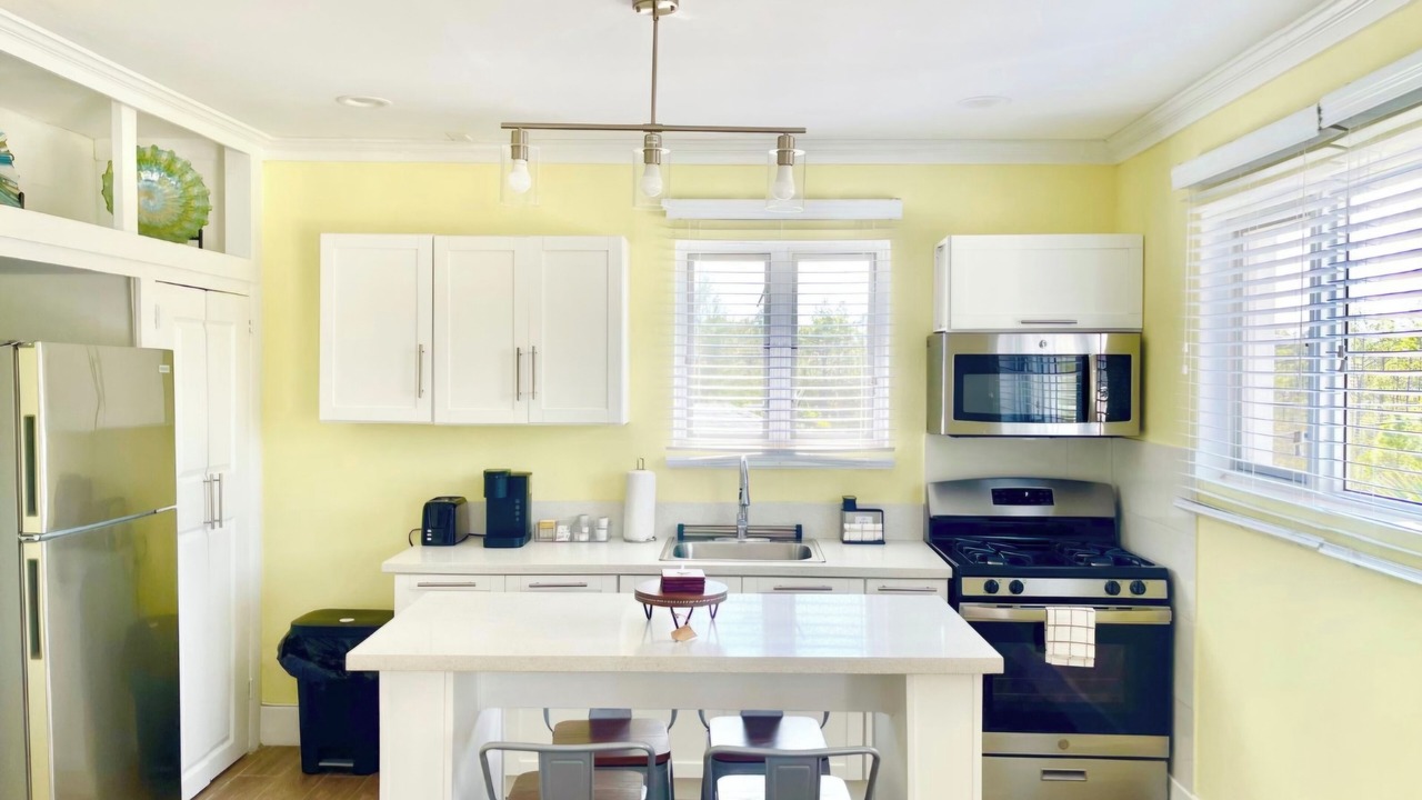 Photo of Kitchen in Coral Harbour