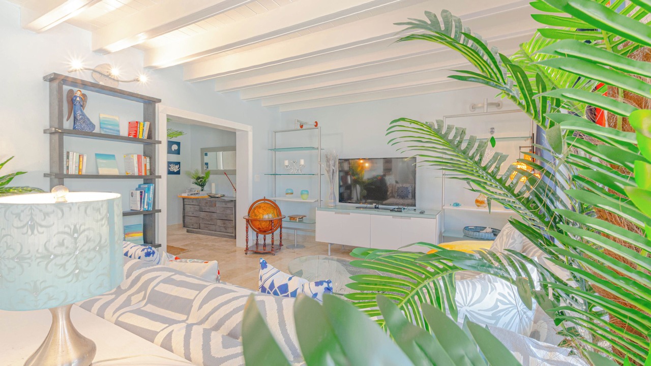 Photo of Livingroom in Nassau