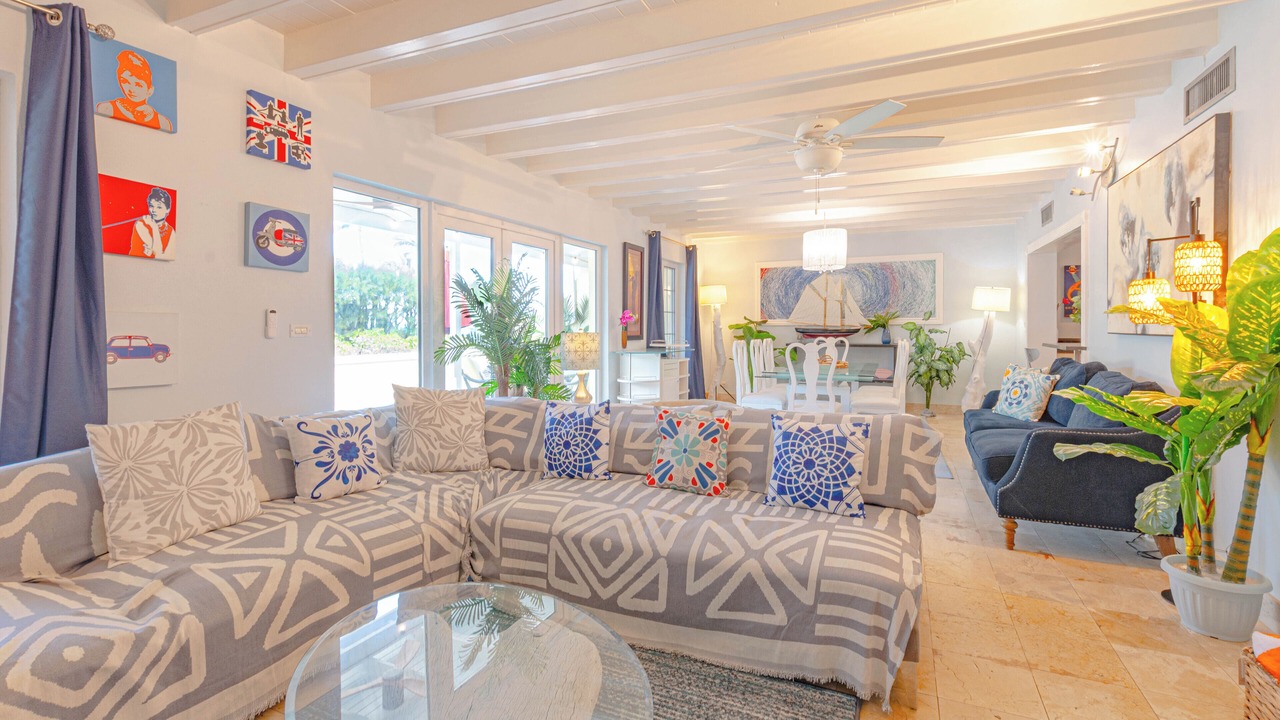 Photo of Livingroom in Nassau
