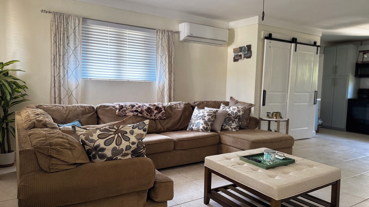 Photo of Livingroom in Jimmy Hill