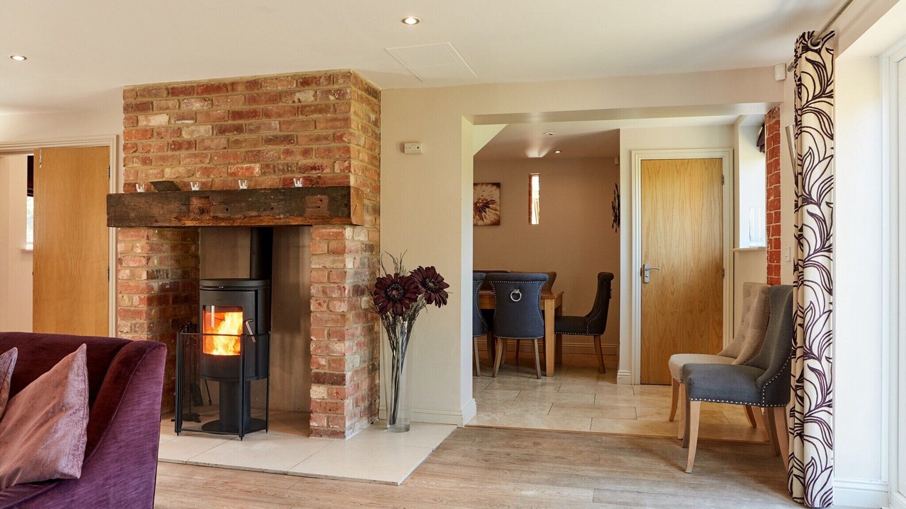 Photo of Livingroom in Dalbury Lees