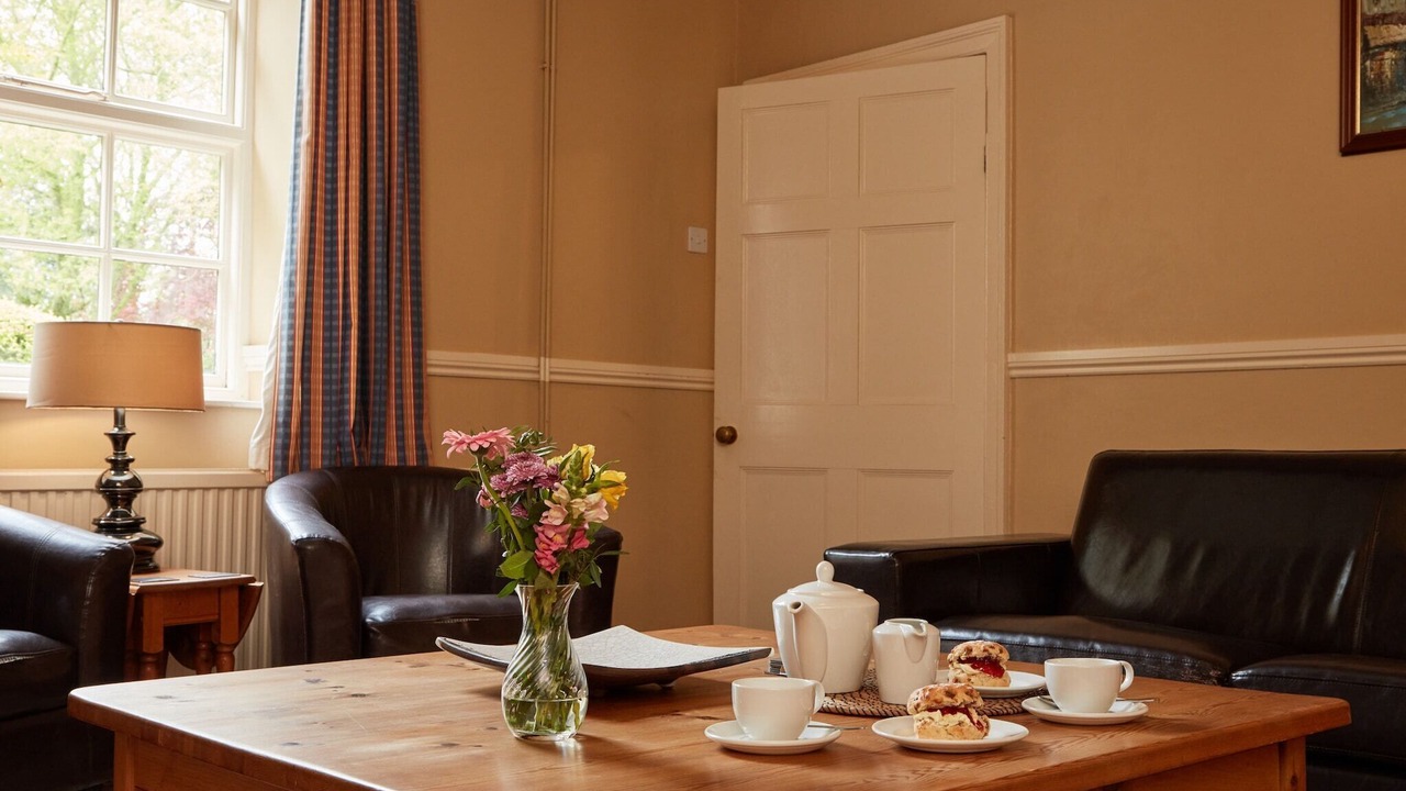 Photo of Livingroom in Dalbury Lees