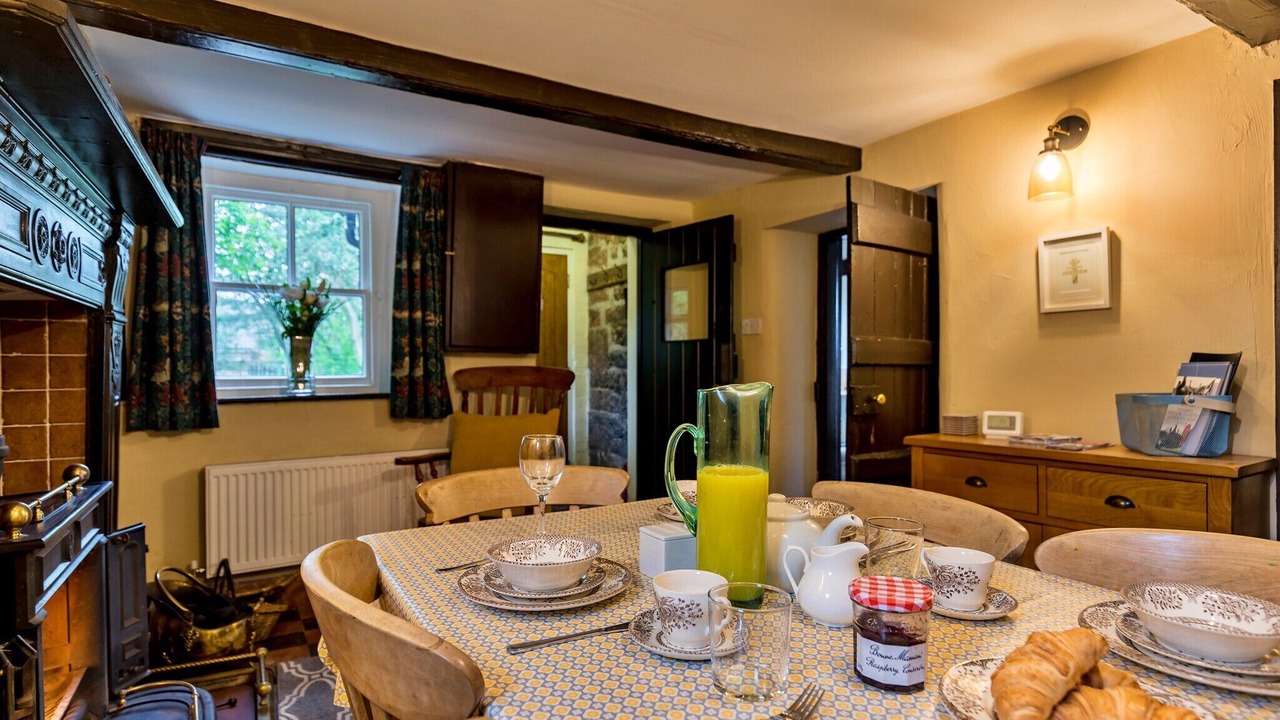 Photo of Livingroom in Tunstall
