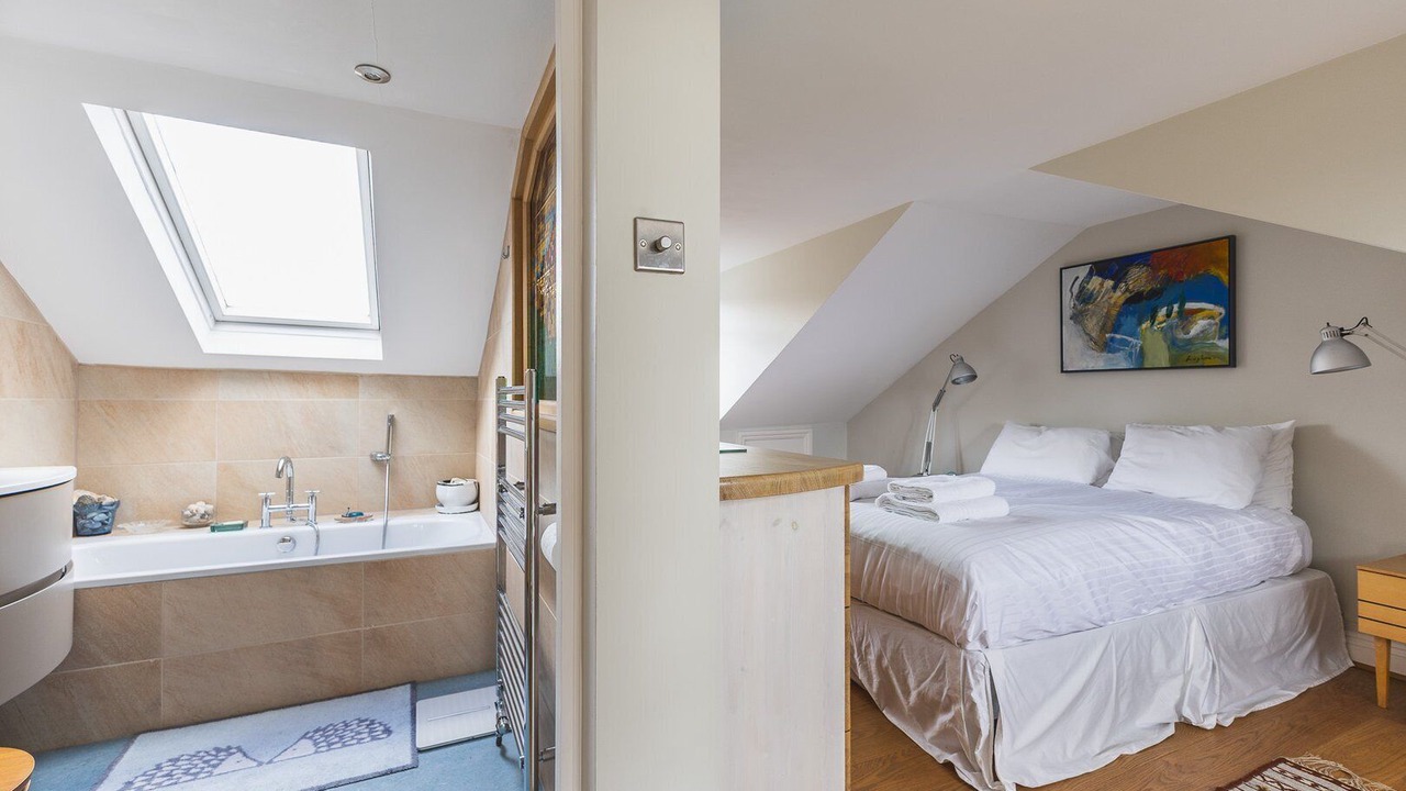 Photo of Bedroom in Gospel Oak