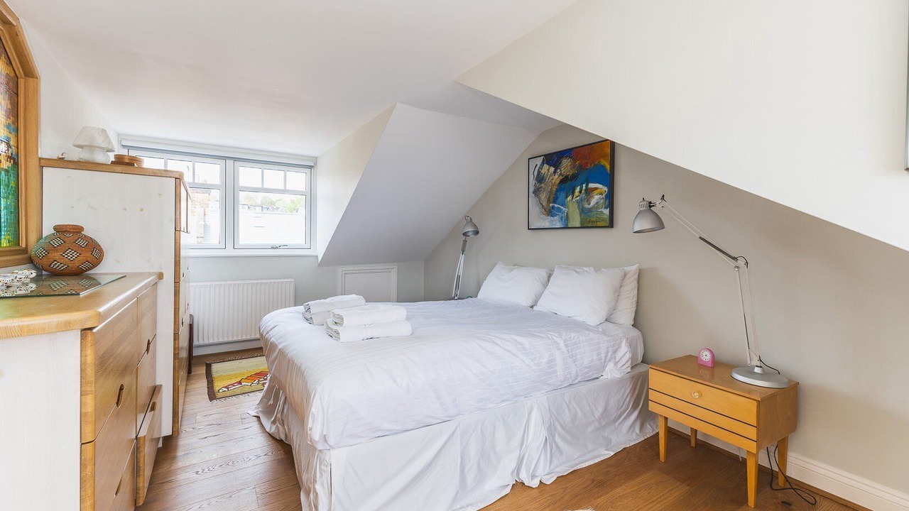 Photo of Bedroom in Gospel Oak