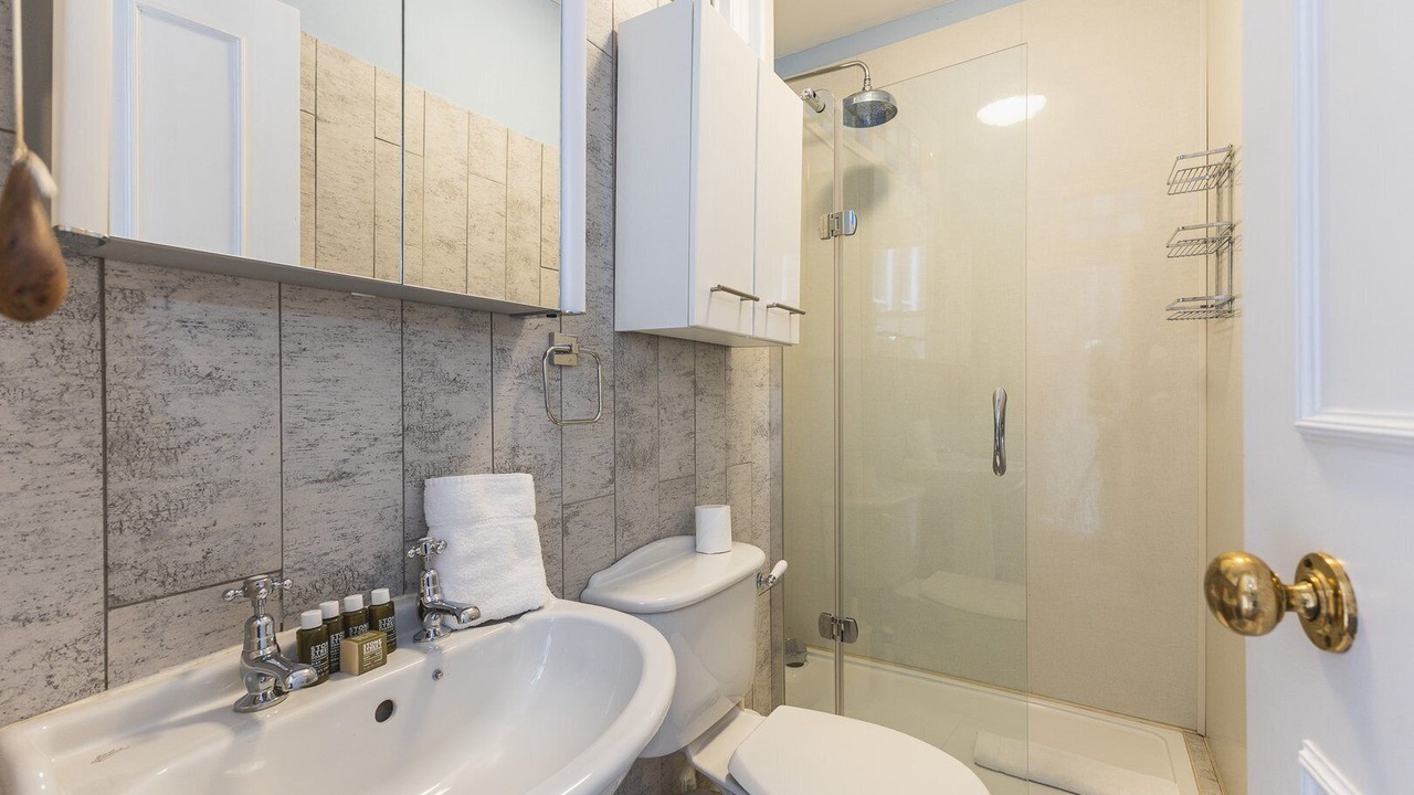 Photo of Bathroom in Gospel Oak