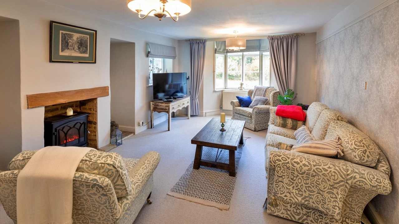 Photo of Livingroom in Twywell