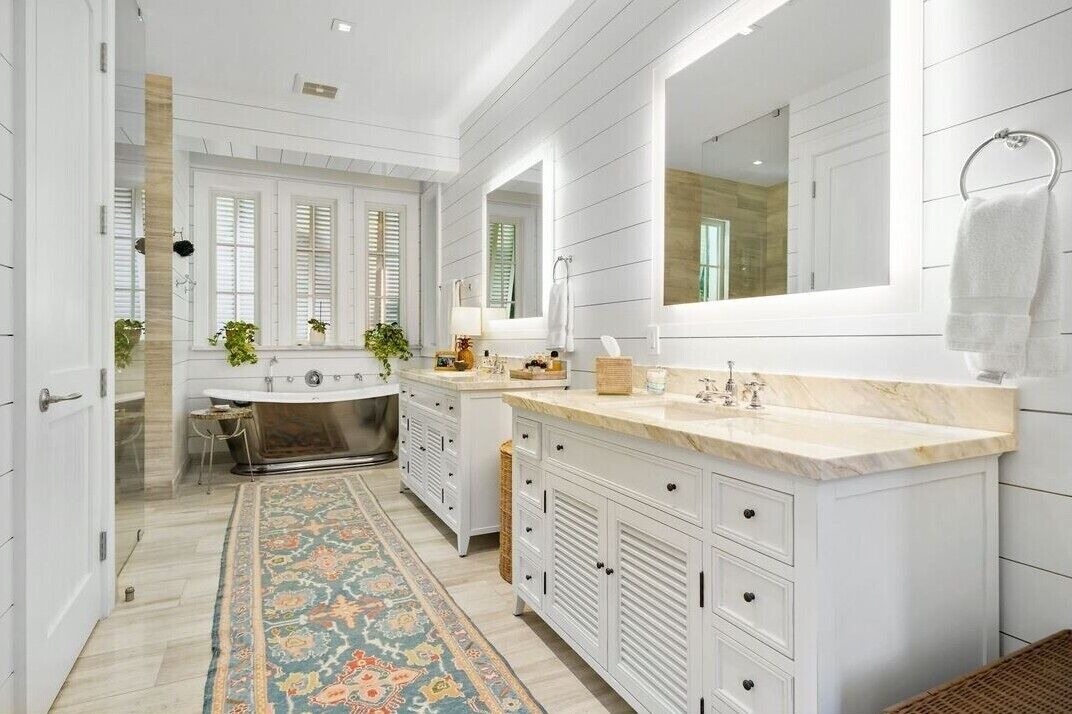 Photo of Bathroom in Nassau