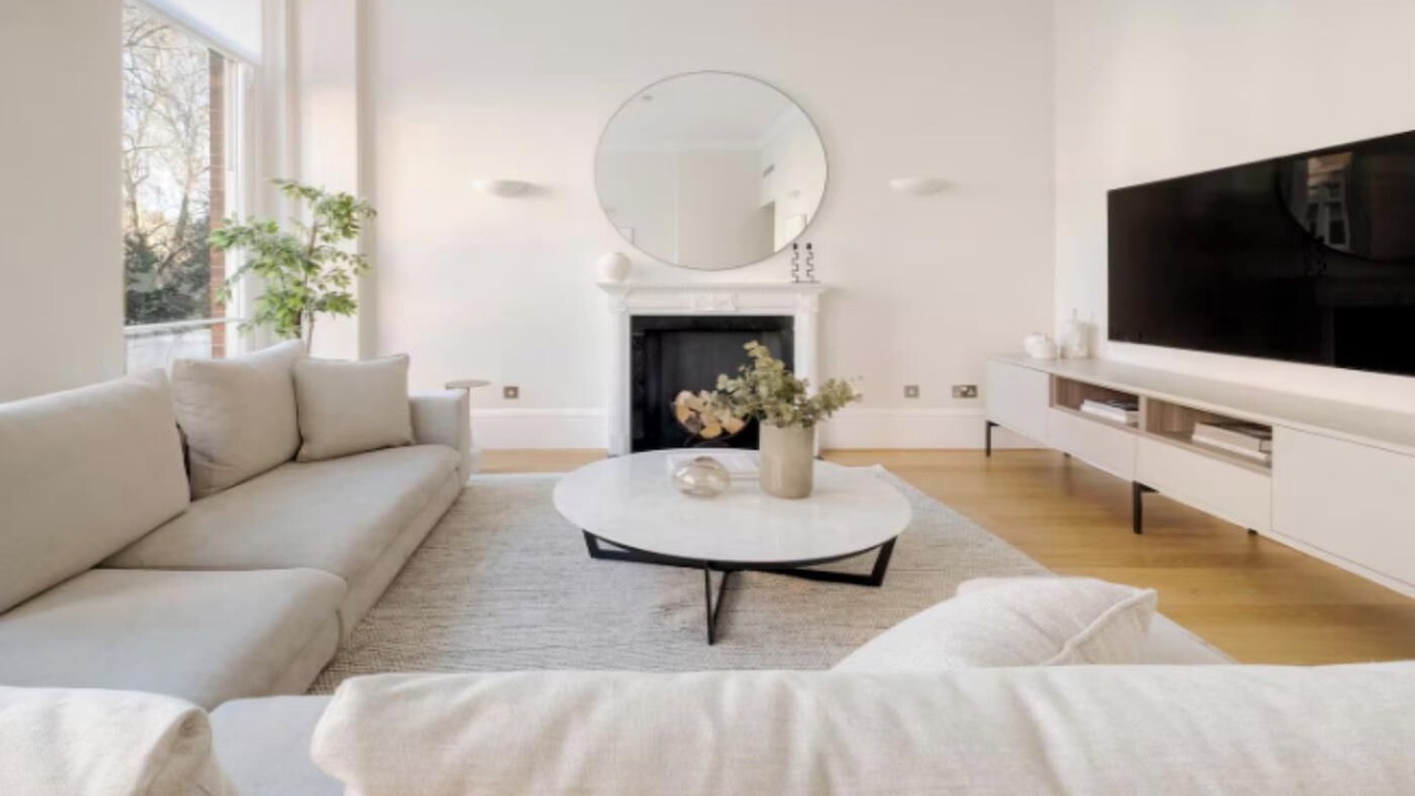 Photo of Livingroom in Brompton & Hans Town