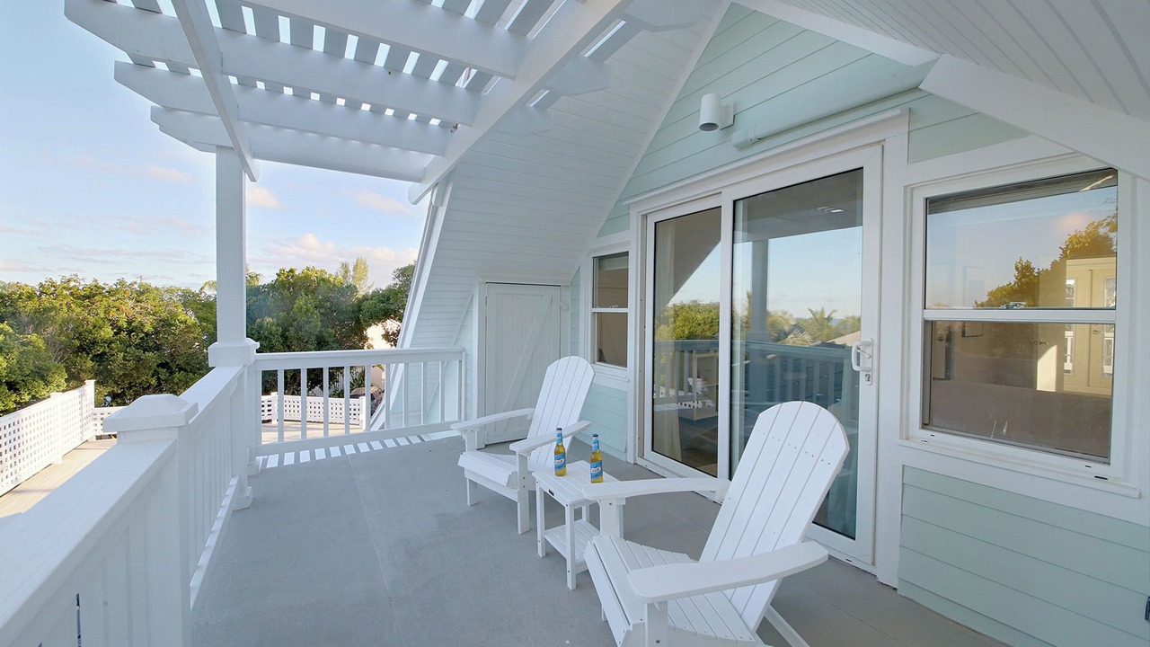 Photo of Patio Balcony in Governor's Harbour