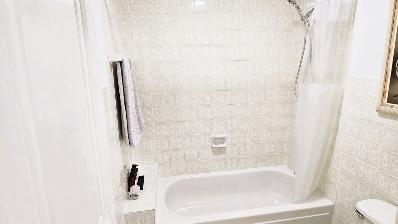 Photo of Bathroom in Paradise Island