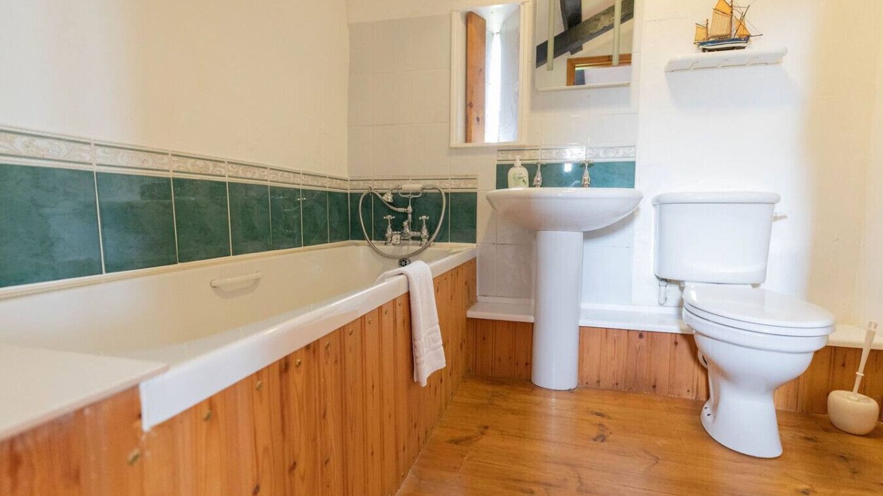 Photo of Bathroom in Wainhouse Corner