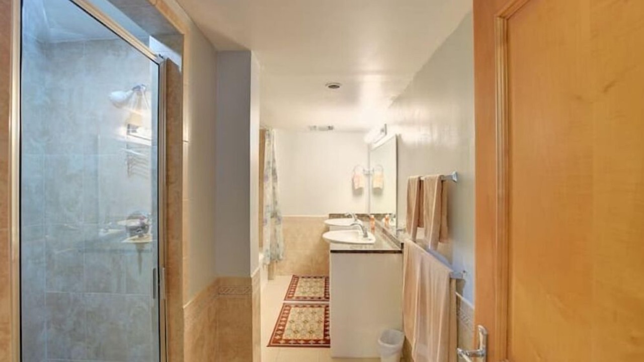 Photo of Bathroom in Paradise Island