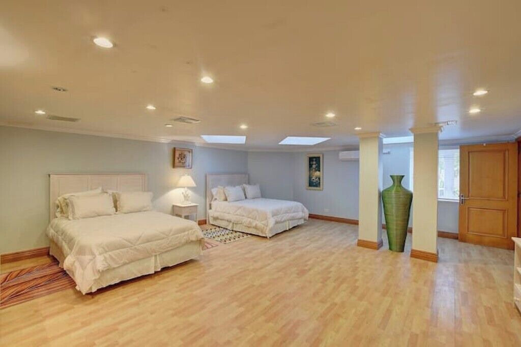Photo of Bedroom in Paradise Island