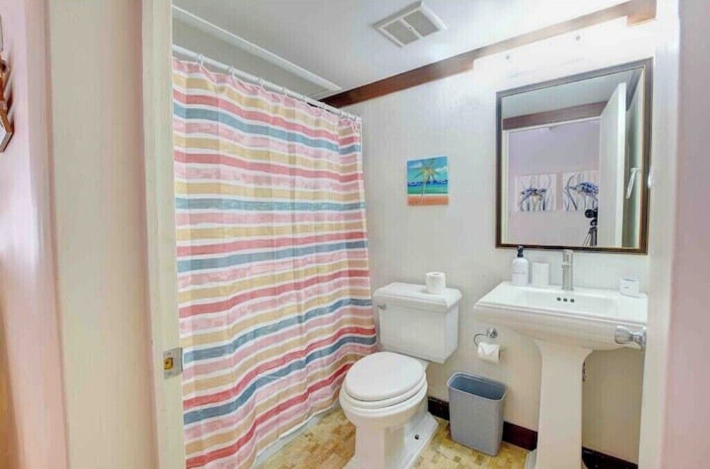 Photo of Bathroom in Paradise Island