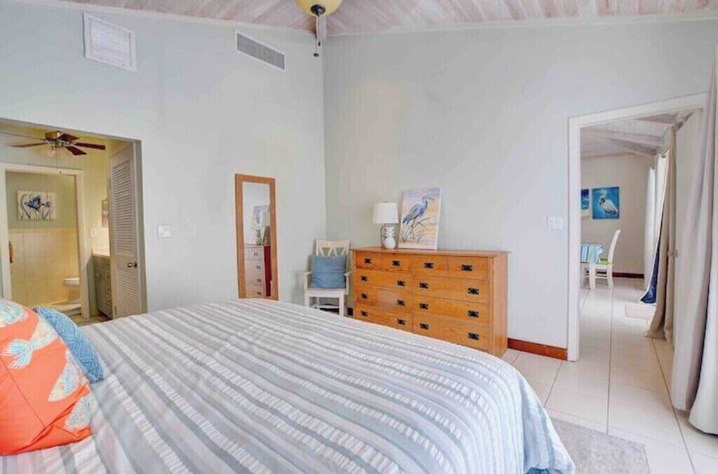 Photo of Bedroom in Paradise Island