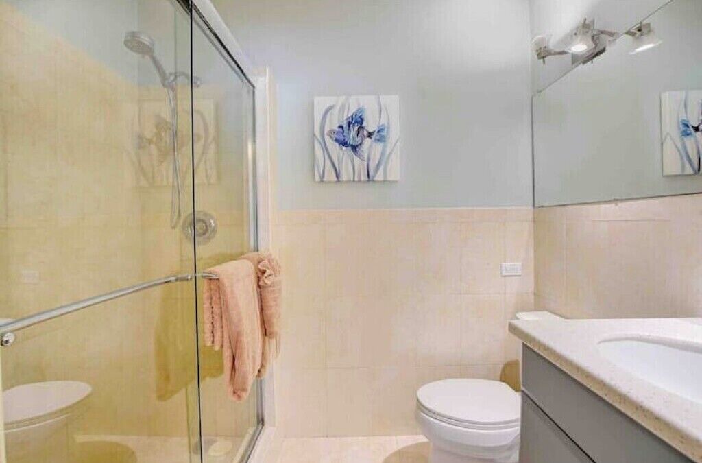 Photo of Bathroom in Paradise Island