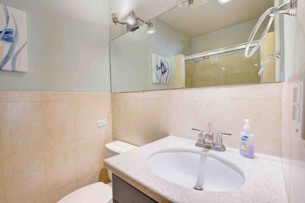 Photo of Bathroom in Paradise Island