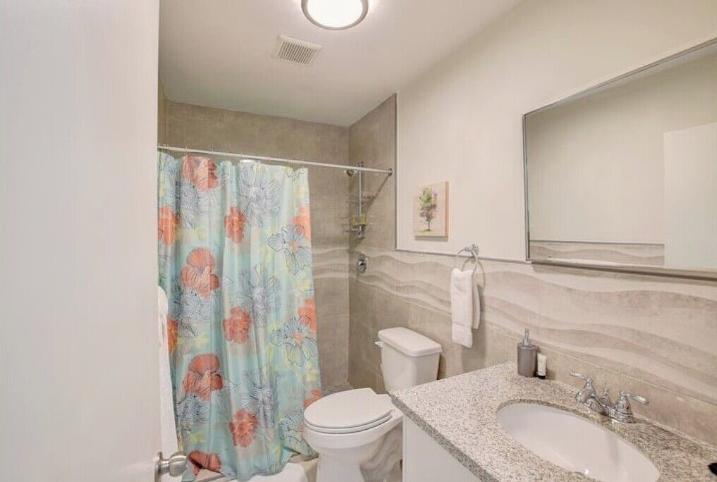 Photo of Bathroom in Paradise Island