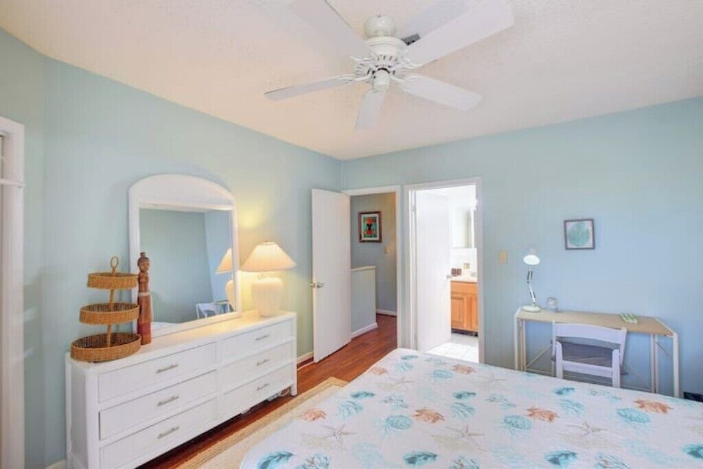 Photo of Bedroom in Paradise Island