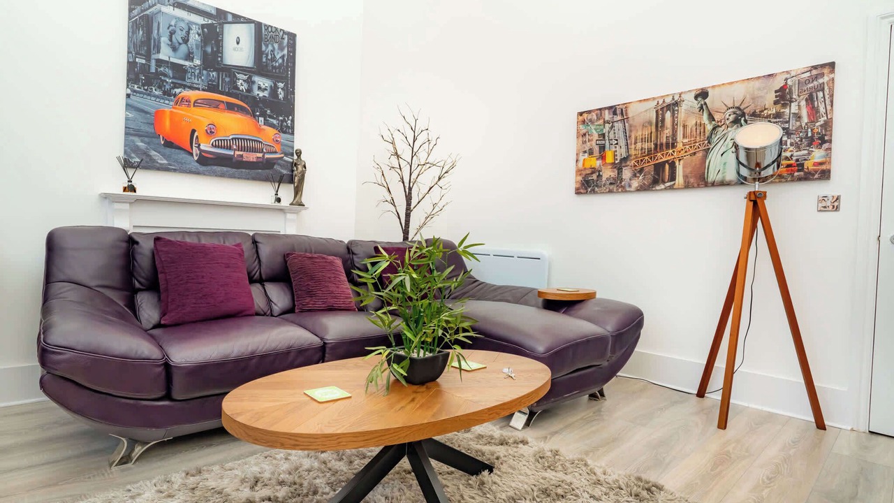 Photo of Livingroom in Cheltenham