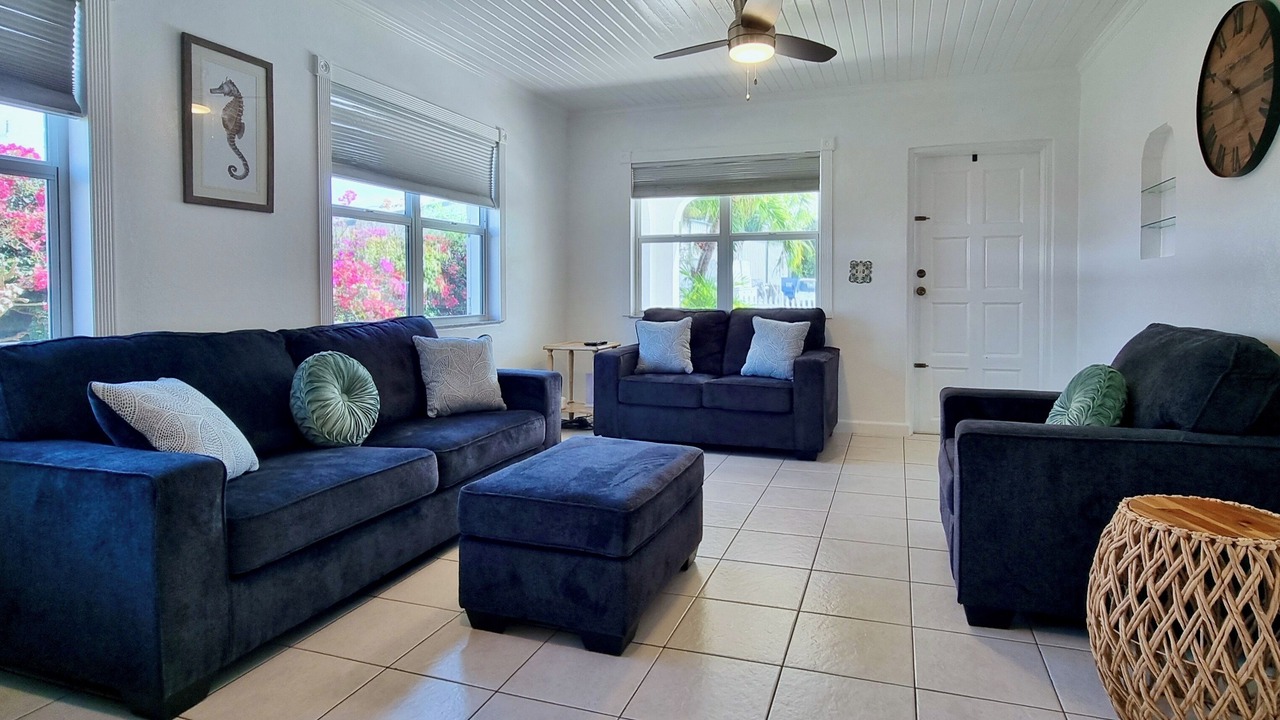 Photo of Livingroom in Spanish Wells