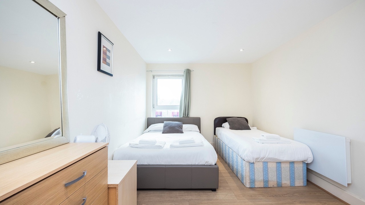 Photo of Bedroom in Island Gardens