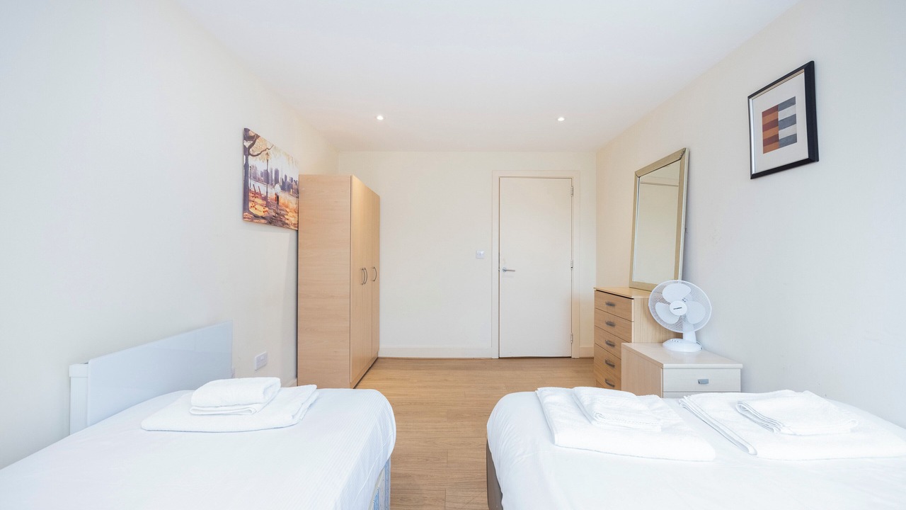 Photo of Bedroom in Island Gardens