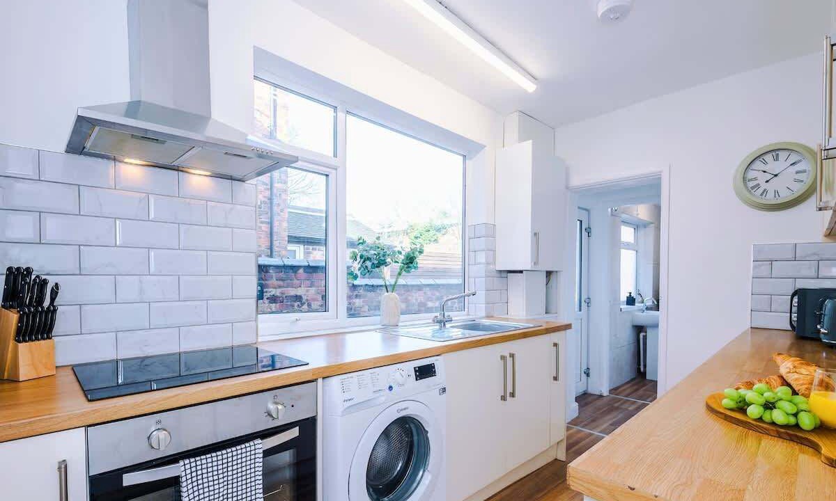 Photo of Kitchen in Newcastle-Under-Lyme