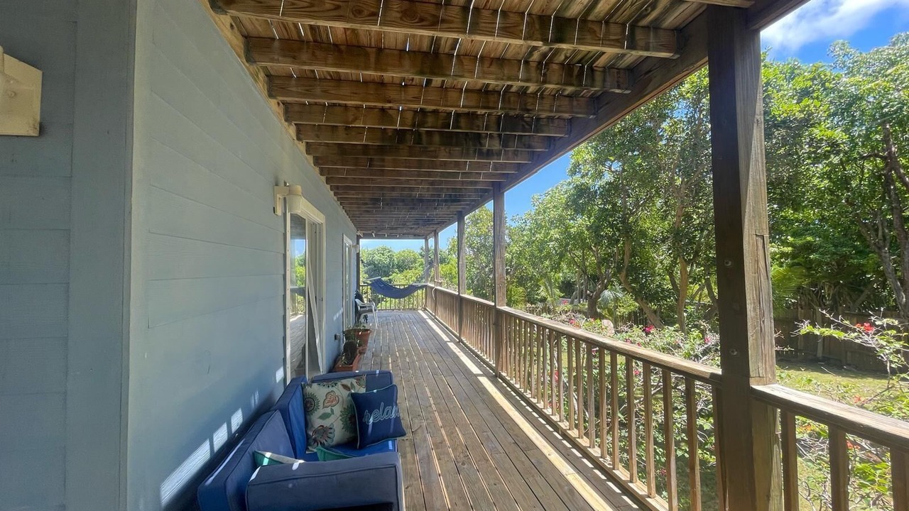 Photo of Patio Balcony in Dunmore Town