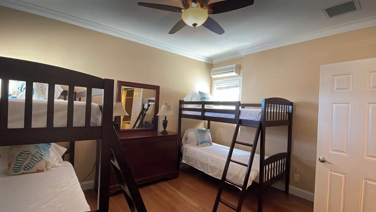 Photo of Bedroom in Nassau