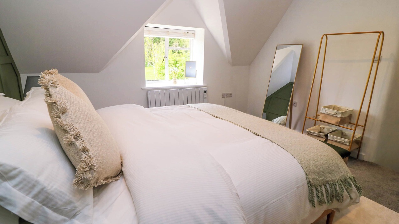 Photo of Bedroom in Chedworth