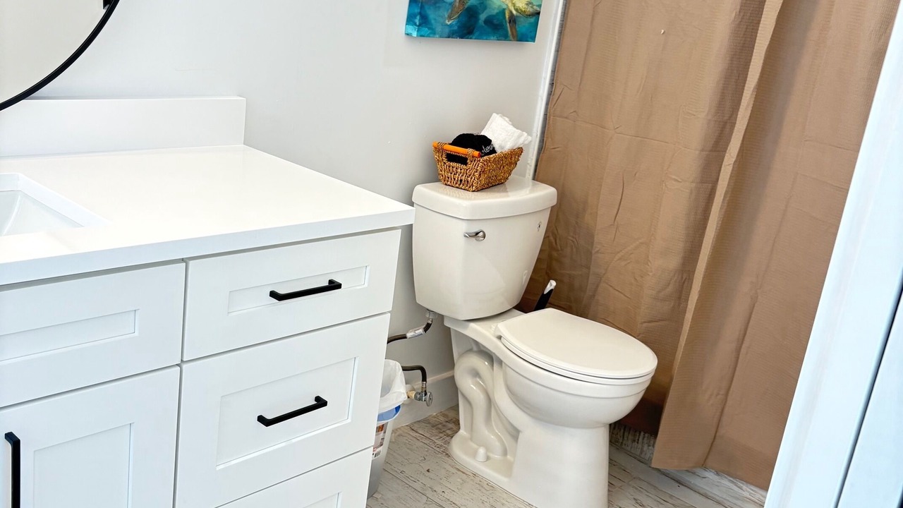 Photo of Bathroom in Green Turtle Cay