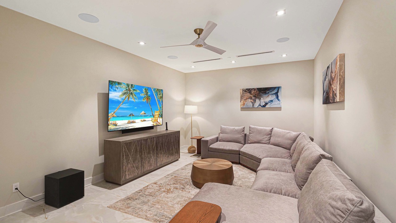 Photo of Livingroom in Nassau