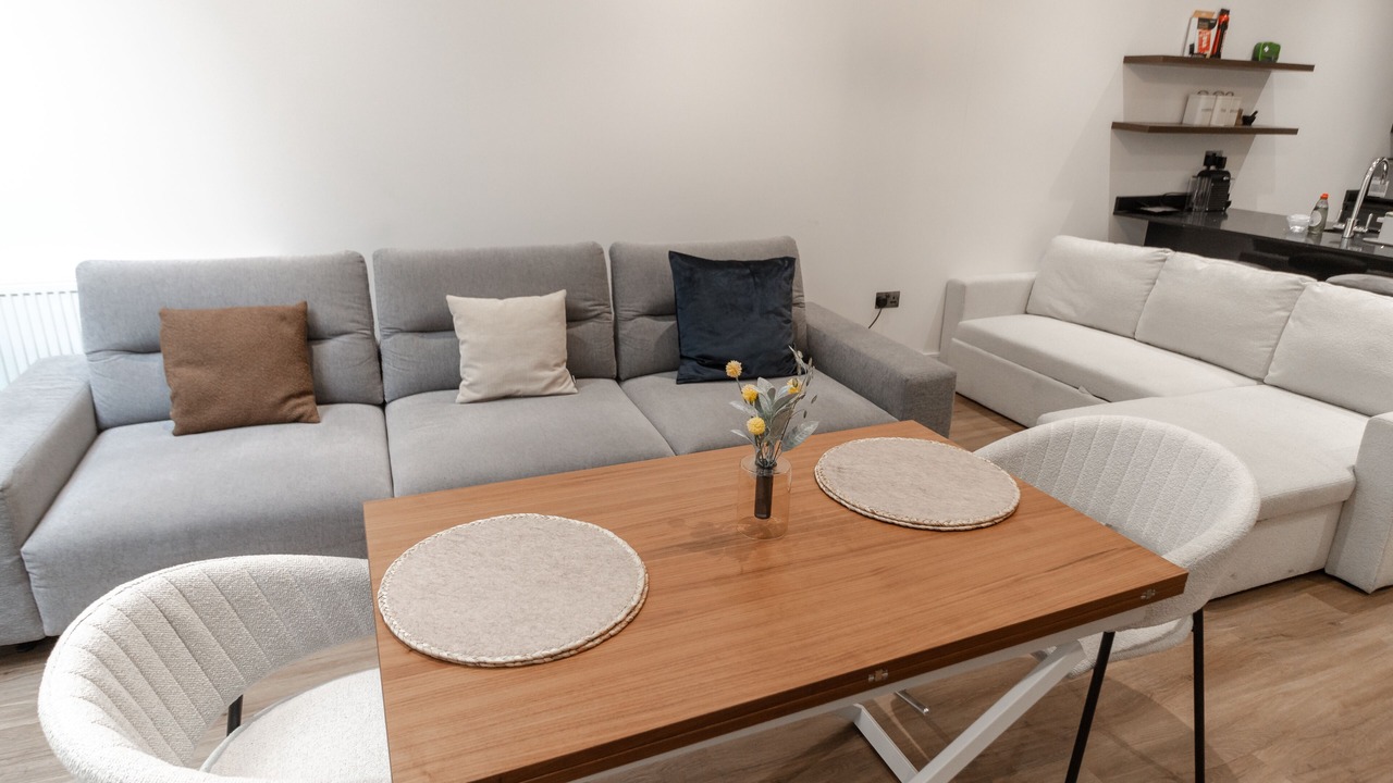 Photo of Livingroom in Frognal and Fitzjohns
