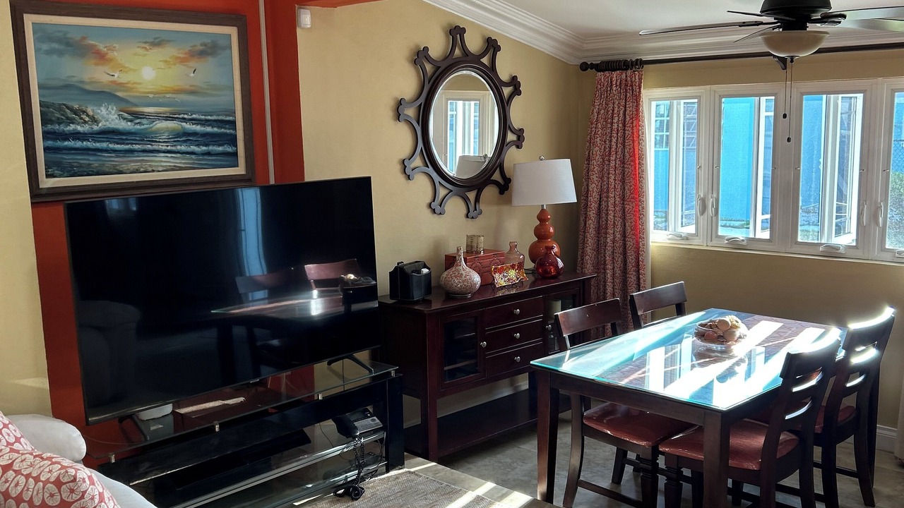 Photo of Livingroom in Nassau