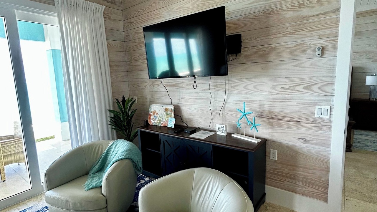 Photo of Livingroom in Lubbers Quarters Cay