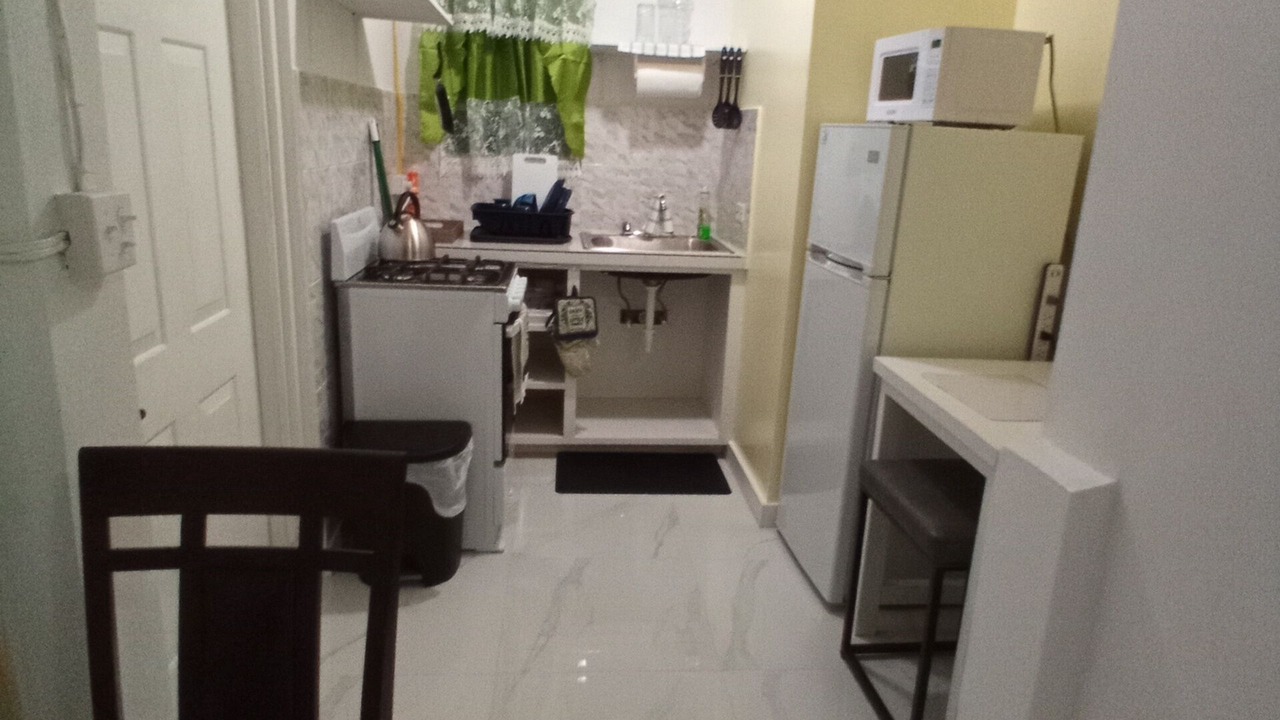Photo of Kitchen in Tarpum Bay