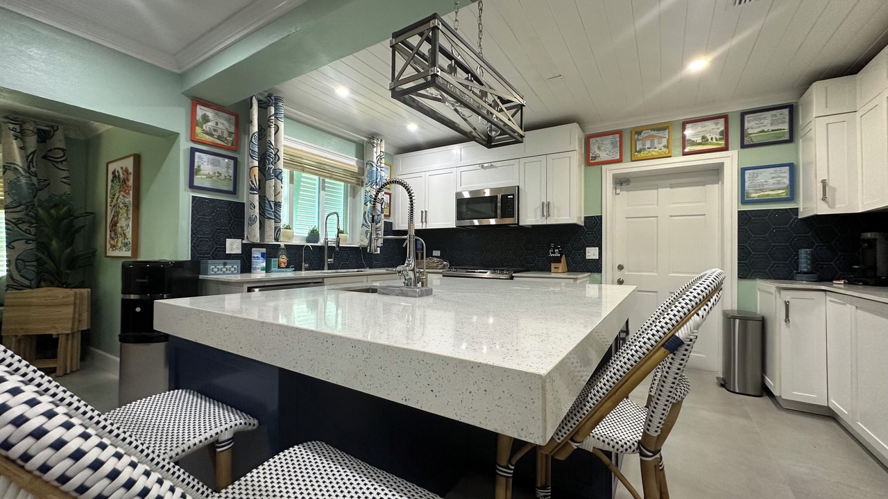 Photo of Kitchen in Coral Harbour
