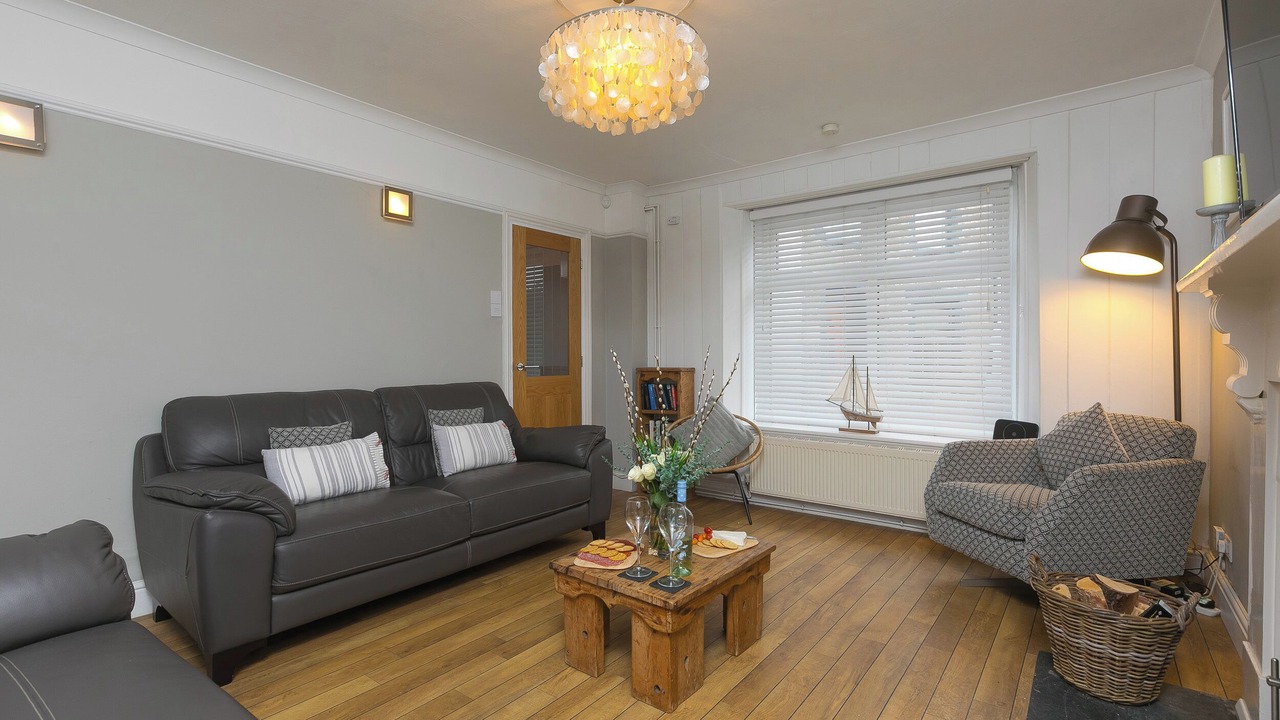 Photo of Livingroom in Newquay City Centre