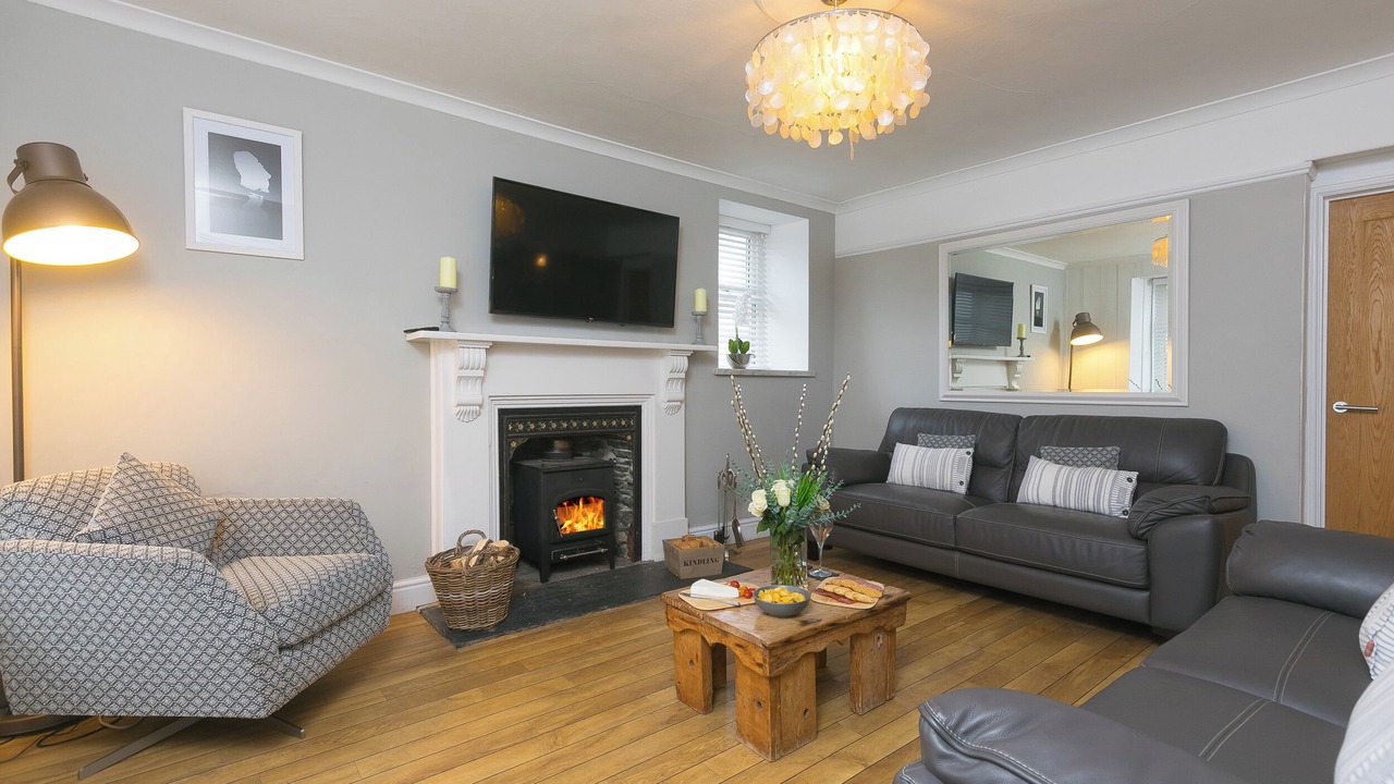 Photo of Livingroom in Newquay City Centre