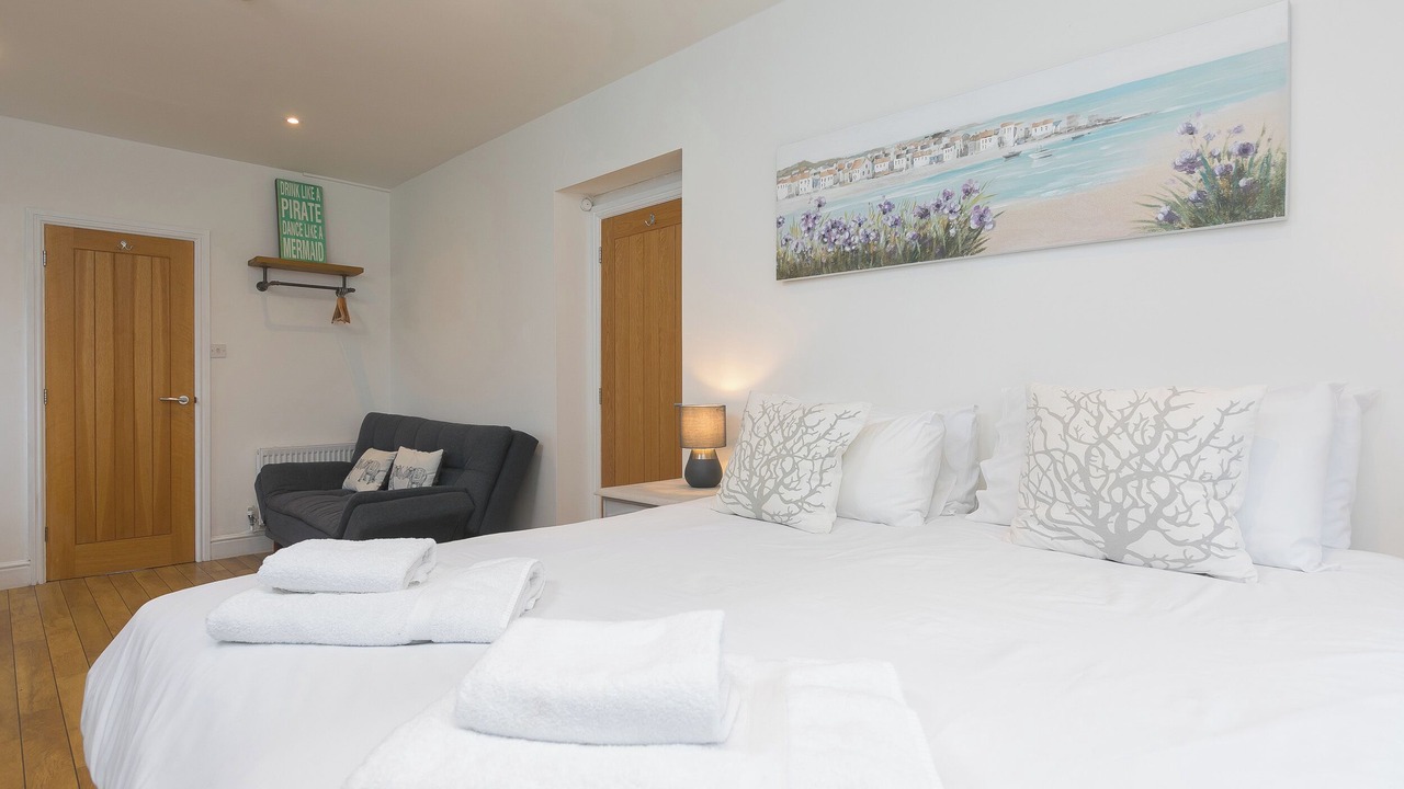 Photo of Bedroom in Newquay City Centre