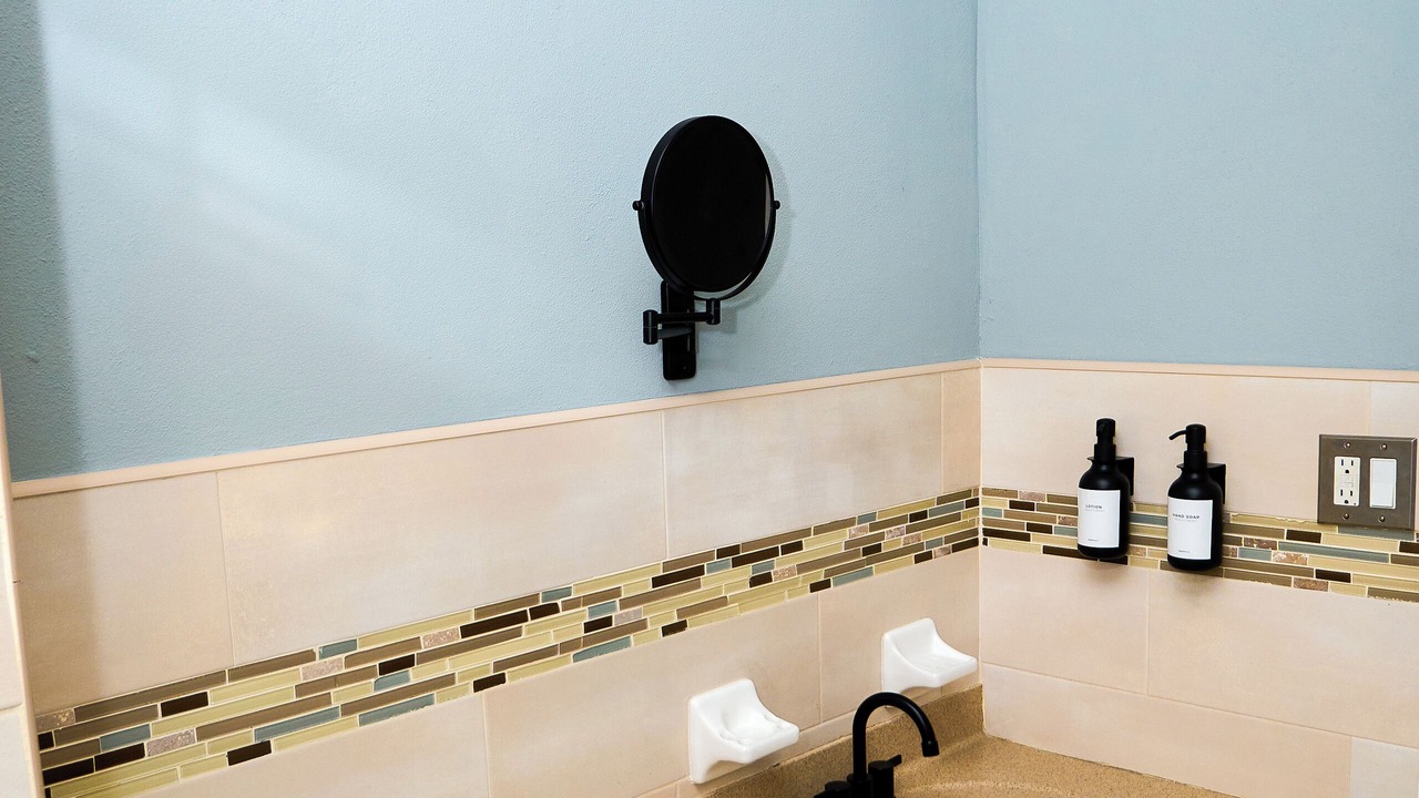 Photo of Bathroom in Downtown Nassau