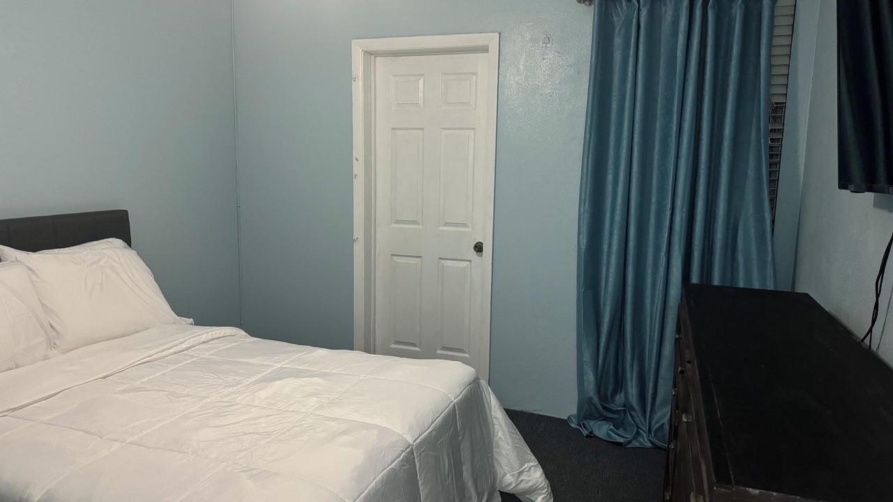 Photo of Bedroom in Belair Estates