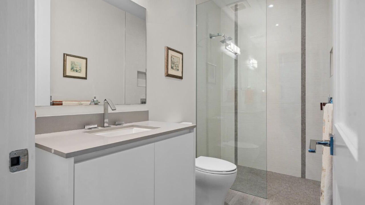 Photo of Bathroom in Paradise Island