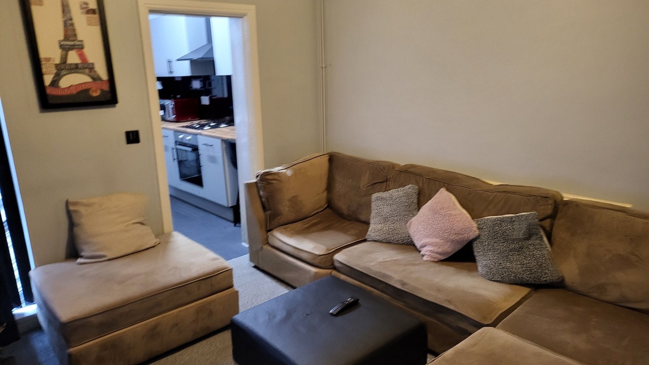 Photo of Livingroom in Burslem
