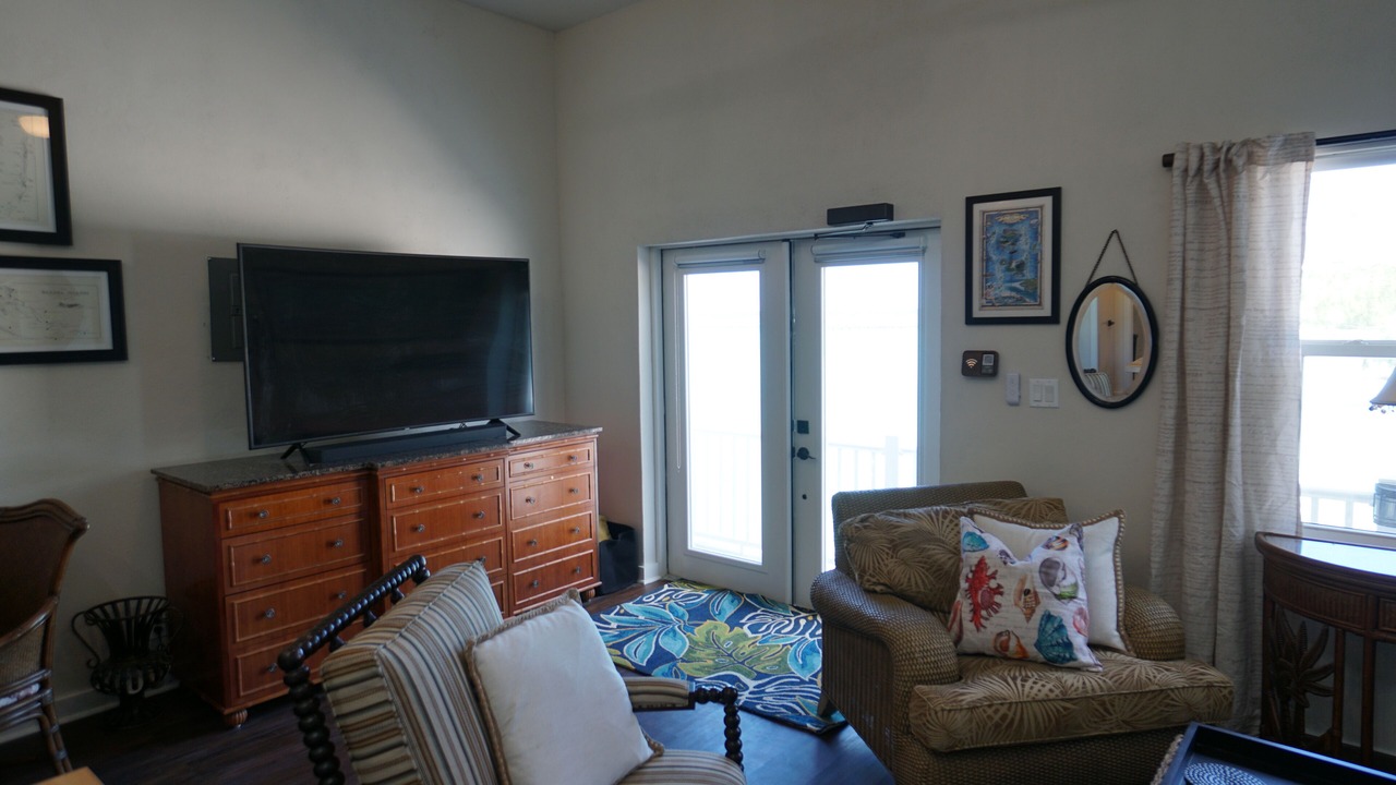 Photo of Livingroom in Staniel Cay