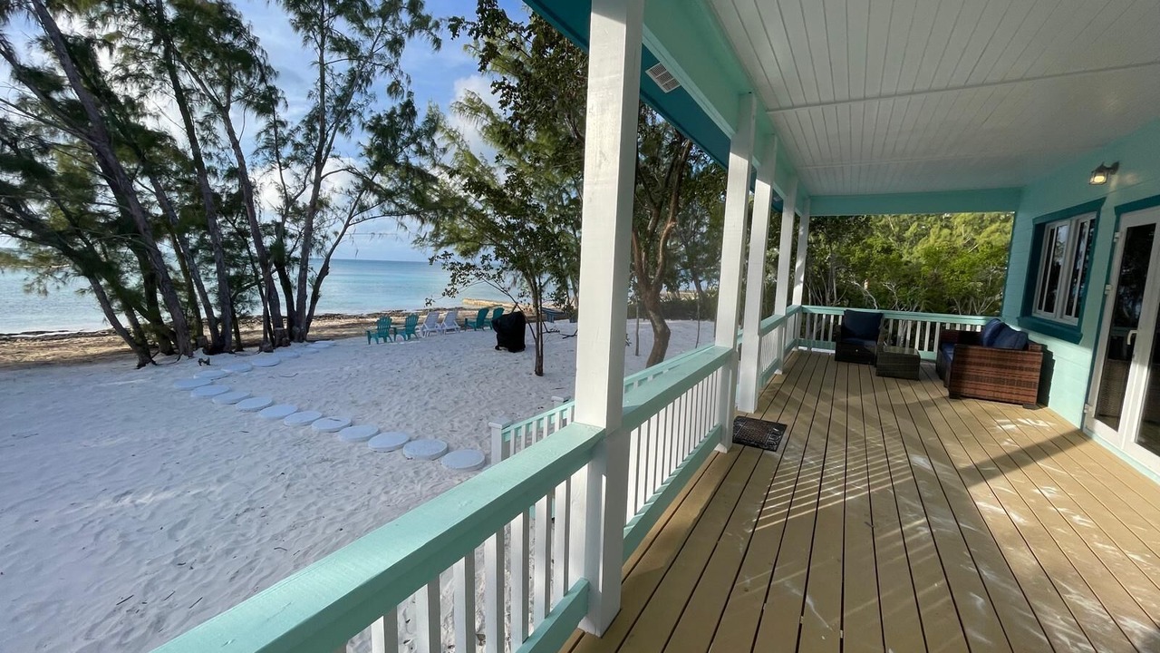 Photo of Outdoor in Tarpum Bay