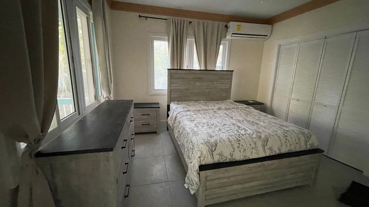 Photo of Bedroom in Tarpum Bay