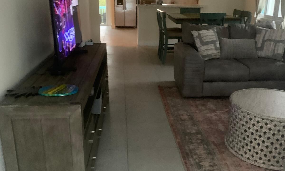 Photo of Livingroom in Tarpum Bay